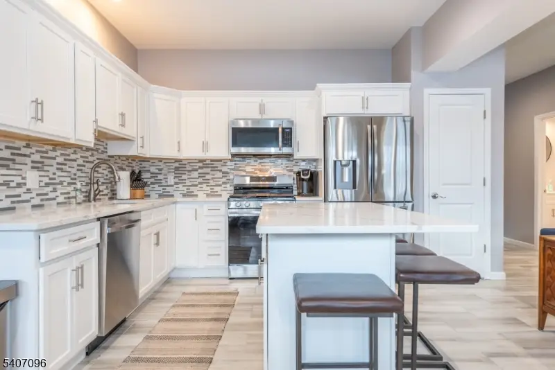 165 Lakeside Rd, Hewitt, NJ 07421 - #3