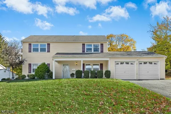 7 Concord Dr, Franklin Twp., NJ 08873
