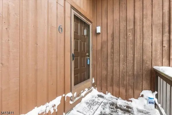 2 Squaw Valley Ct #6, Vernon Twp., NJ 07462