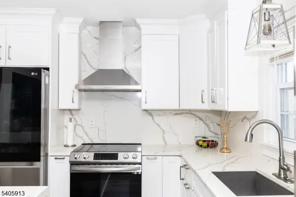 654 Succasunna Rd, Mount Arlington Boro, NJ 07850