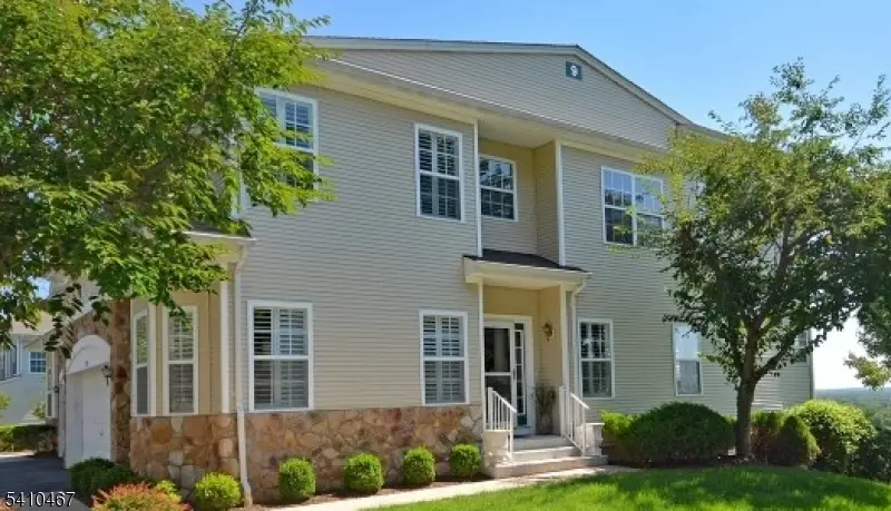 1055 Shadowlawn Dr, Dunellen, NJ 08812 - #1