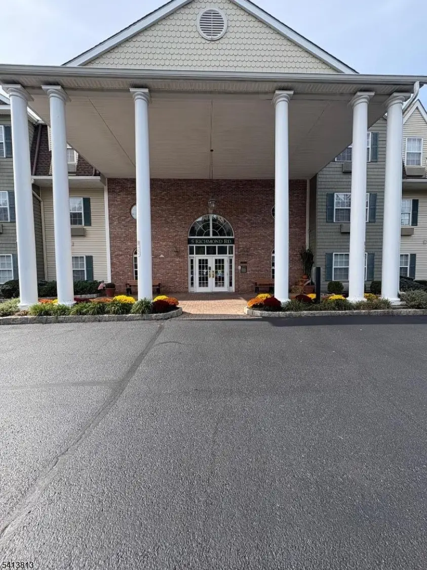 5415 Richmond Rd #415, West Milford, NJ 07480 - #1
