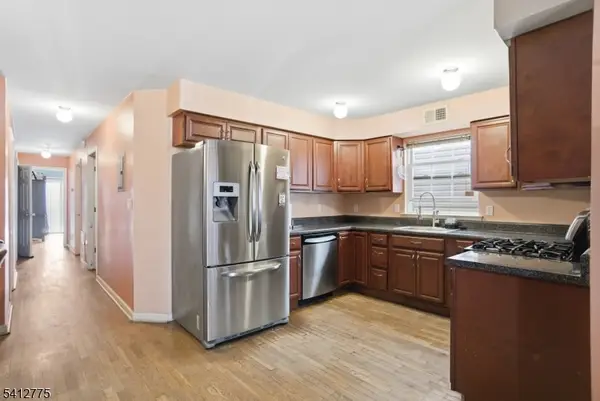 452 Broadway, Elizabeth City, NJ 07206