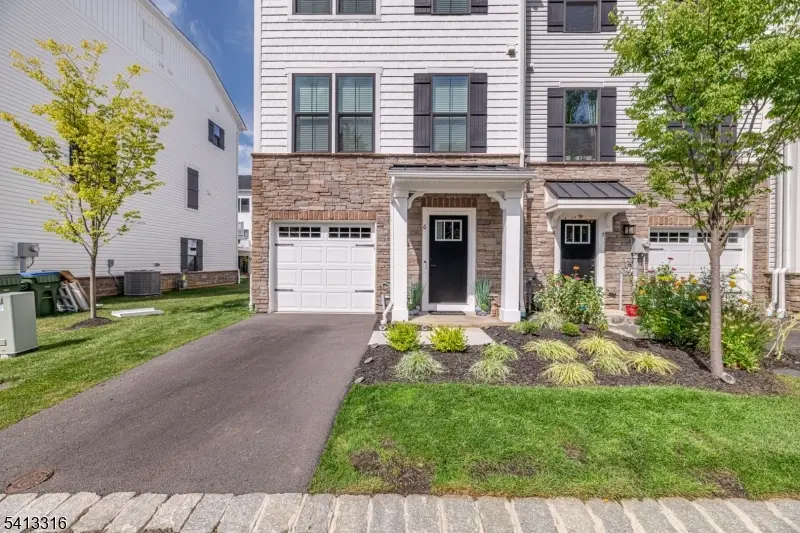 6 Saw Mill Cir, Hackettstown, NJ 07840 - #1