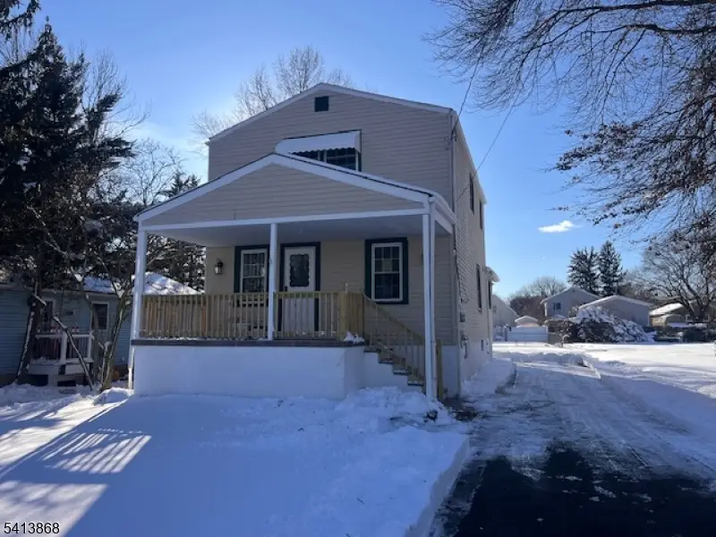 168 Oak St, Bradley Gardens, NJ 08807 - #2