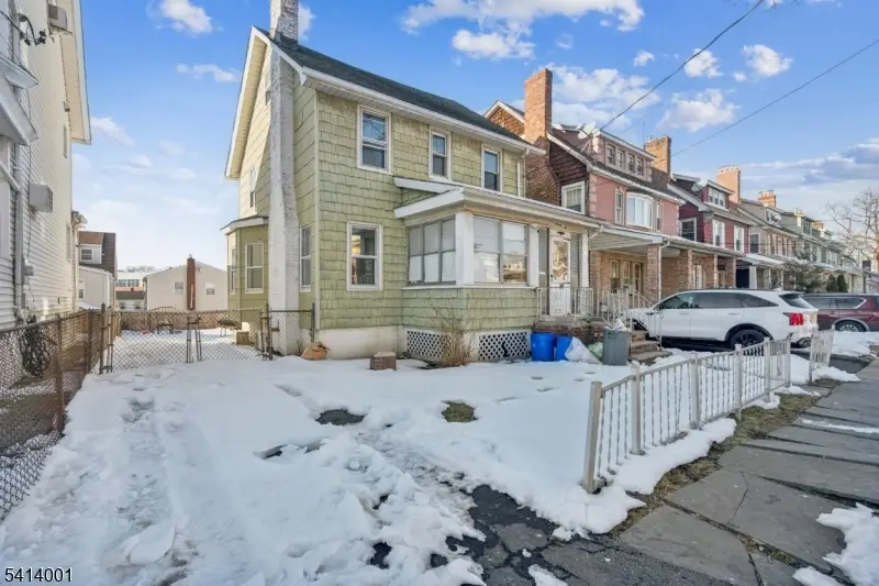 96 Beaumont Pl, Newark, NJ 07104 - #1