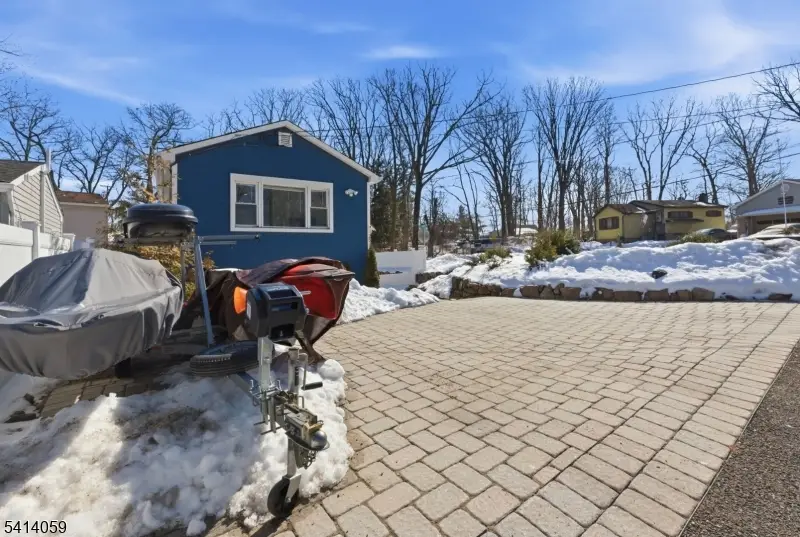 25 Bucknell Way, Hopatcong, NJ 07843 - #3