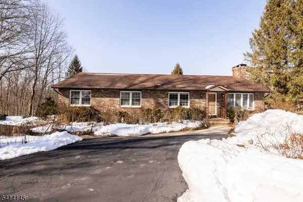 327 Mountain Lake Rd, Liberty Twp., NJ 07838