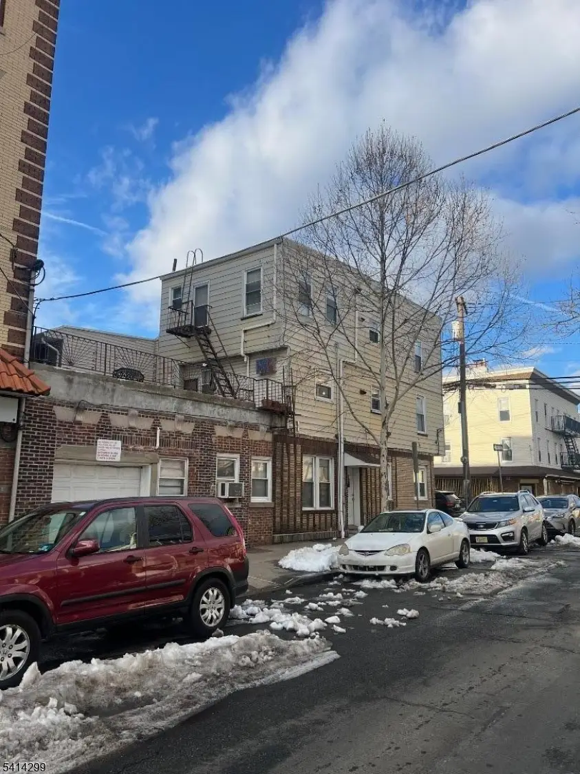 31 Downing St, Newark, NJ 07105 - #2