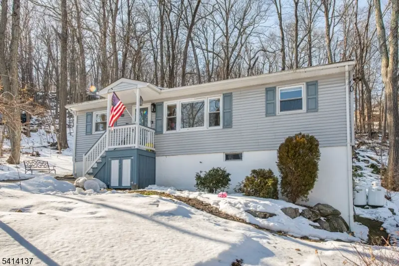 17 Valley View Rd, Vernon, NJ 07462 - #1