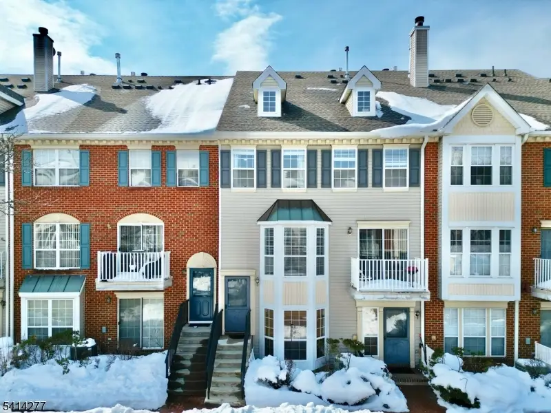 31 Dogwood St, Jersey City, NJ 07305 - #1