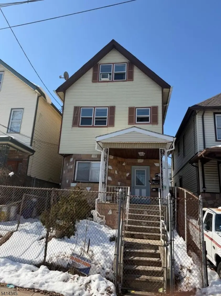 832 Parker St, Newark, NJ 07104 - #1