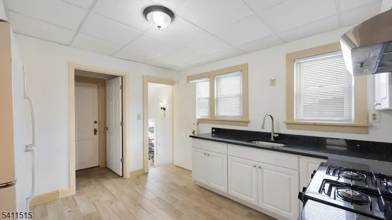 314 South Ave E #2, Westfield, NJ 07090 - #2