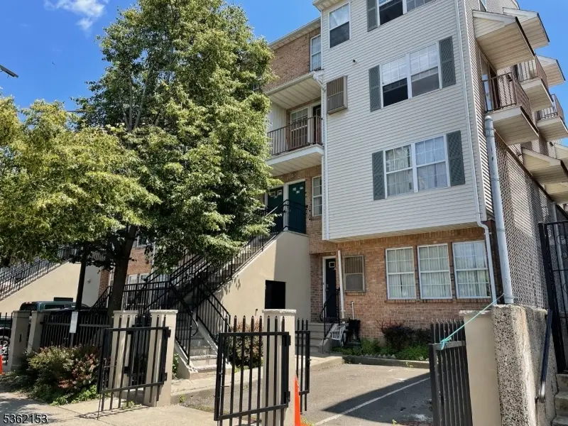 76 Union St Unit A10, Newark, NJ 07105 - #1