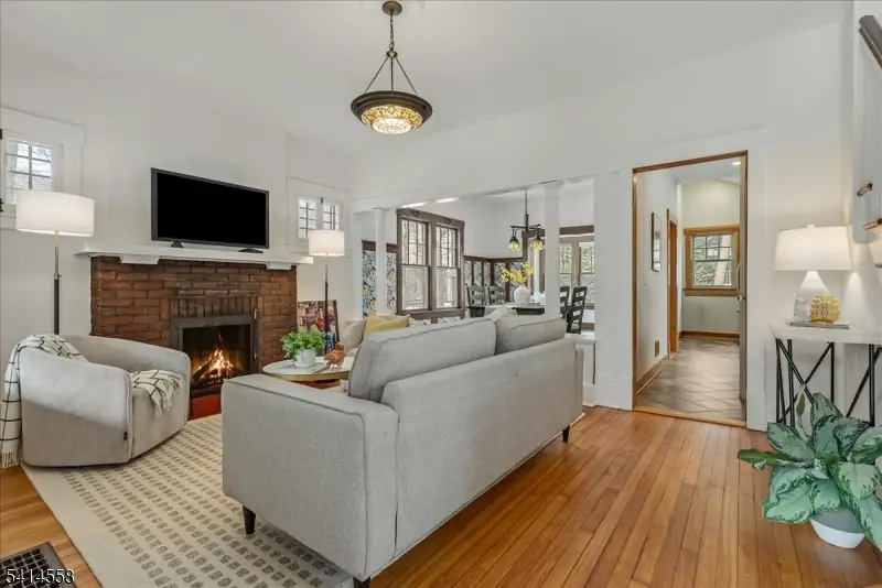 15 Garfield Pl, Upper Montclair, NJ 07043 - #3