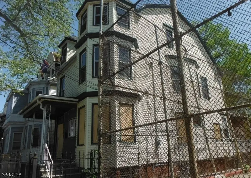 129 Wakeman Ave, Newark, NJ 07104 - #1