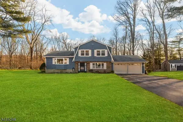 11 Grover St, Roxbury Twp., NJ 07876