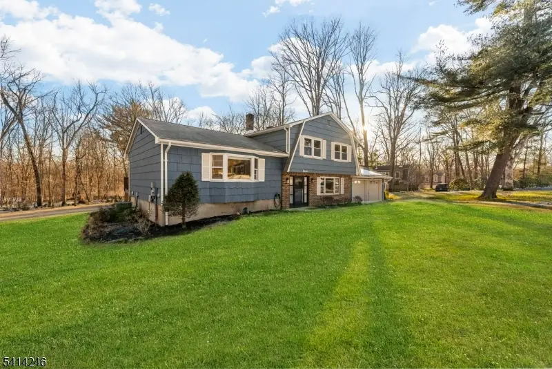 11 Grover St, Flanders, NJ 07876 - #2