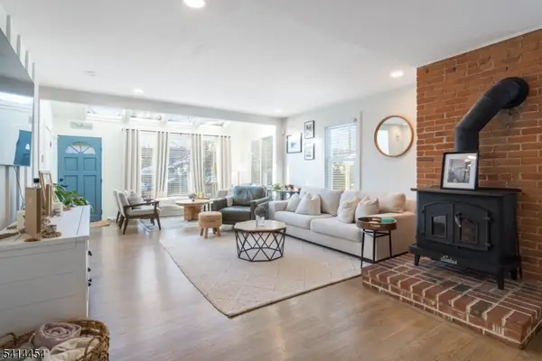 16 Cobb Pl, Morristown Town, NJ 07960