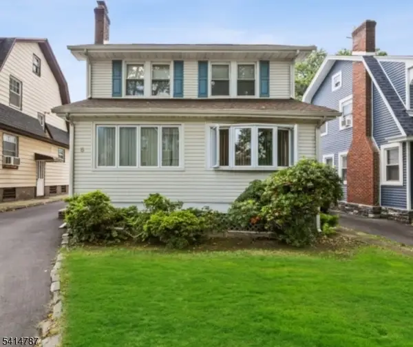 5 Roosevelt Ave, East Orange City, NJ 07017