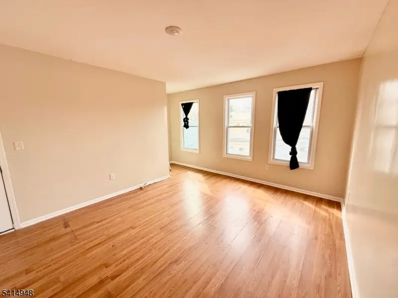 52 Montrose Ter, Irvington, NJ 07111 - #3