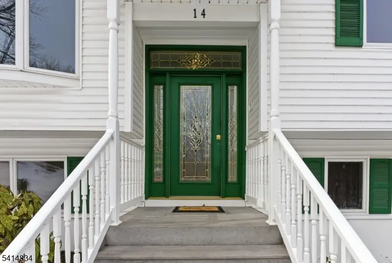 14 Marshall Trl, Hopatcong, NJ 07843 - #2