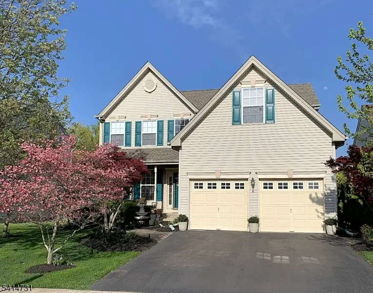 8 Schaal St, Bradley Gardens, NJ 08807 - #1