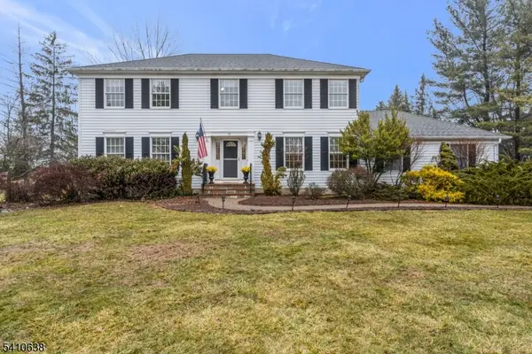 13 Grandview Cir, Raritan Twp., NJ 08822