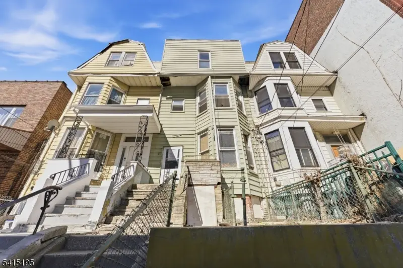 97 Clifton Pl, Jersey City, NJ 07304 - #1