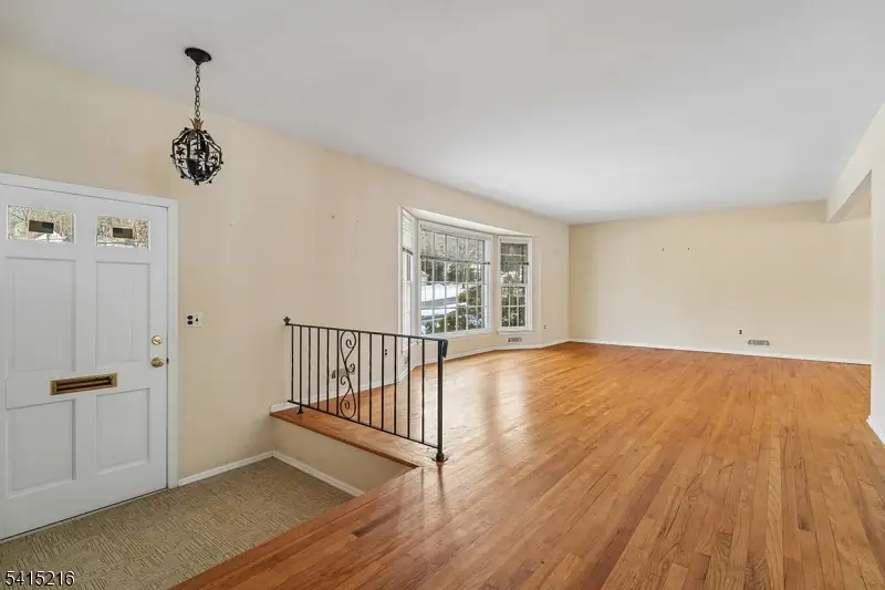 53 Sherbrook Dr, Berkeley Heights, NJ 07922 - #2