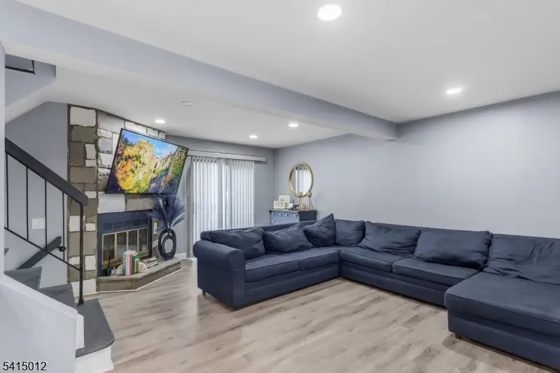 40 Bennington Sq, Washington, NJ 07840 - #3