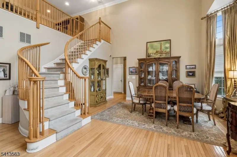 8 Wyckoff Way, Chester, NJ 07930 - #3