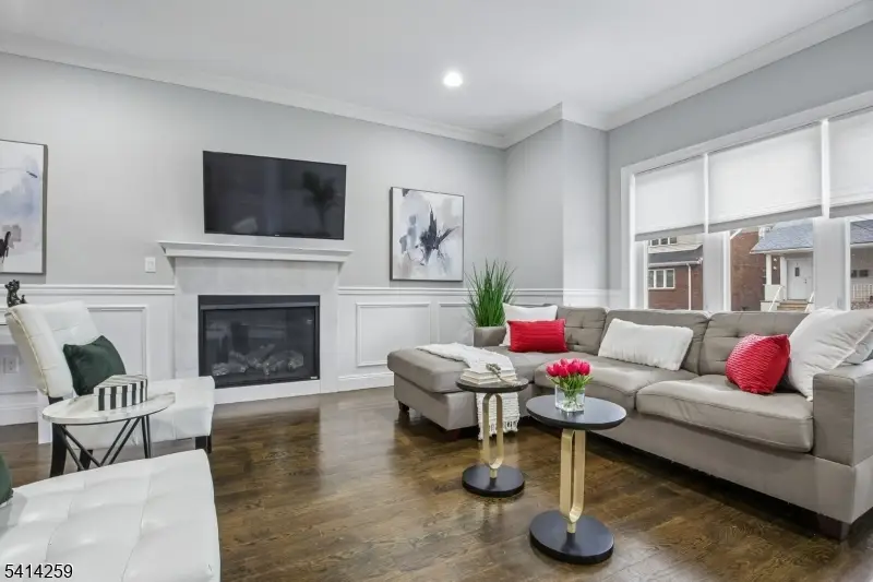 10 Glen St, Cliffside Park, NJ 07010 - #2