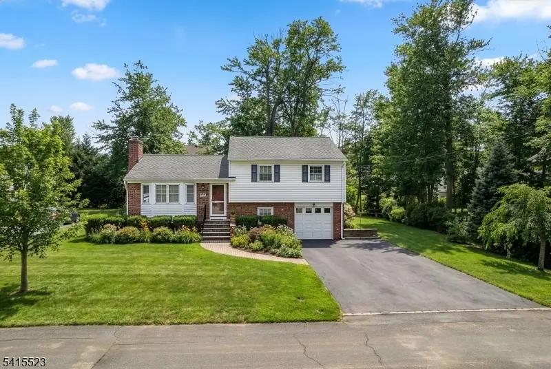 15 Walnut St, Chatham, NJ 07928 - #1