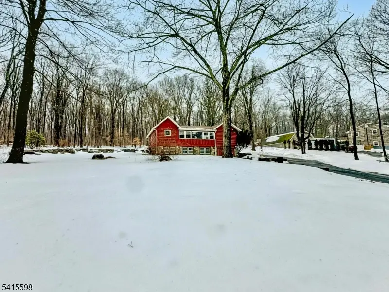 21 Grandview Ave, Stockholm, NJ 07460 - #1