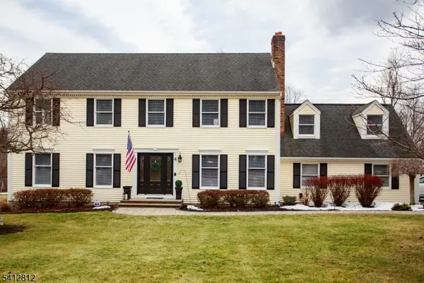 4 Victoria Dr, Mount Olive Twp., NJ 07836