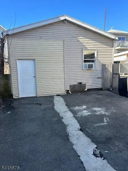 230 Bond St, Elizabethport, NJ 07206 - #3