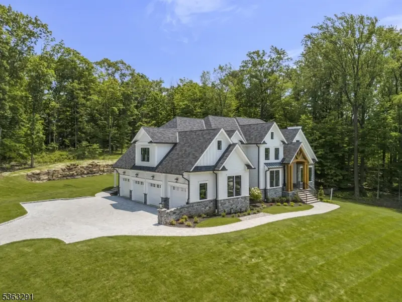 8 Cobblestone Ct, Warren, NJ 07059 - #2