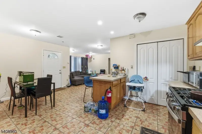 29 22nd Ave, Paterson, NJ 07513 - #3