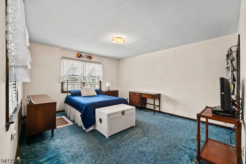 8 Kipp Pl, Paterson, NJ 07513 - #3