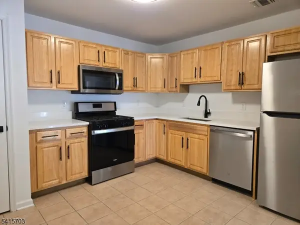 40 Forest Dr, Piscataway Twp., NJ 08854