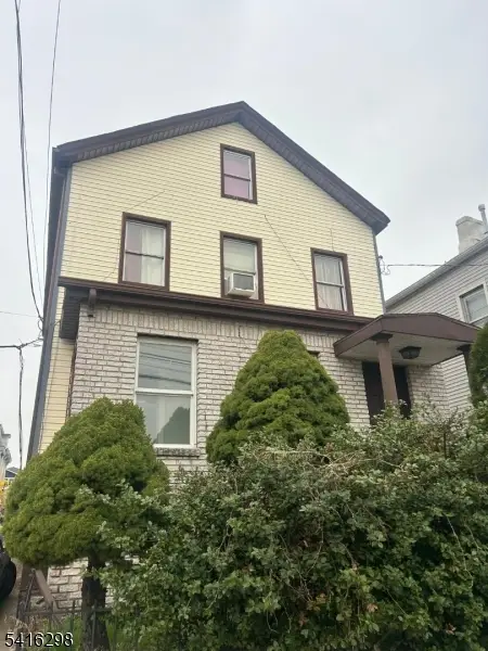 514 Jackson Ave, Elizabeth City, NJ 07201