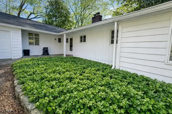 418 River Rd, Chatham Twp., NJ 07928