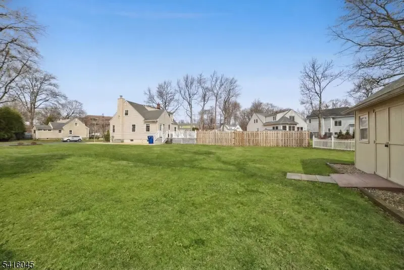 34 Maclennon Pl, Fanwood, NJ 07023 - #3