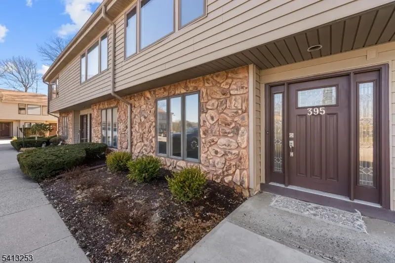 395 Mohegan Cir, Andover, NJ 07848 - #1