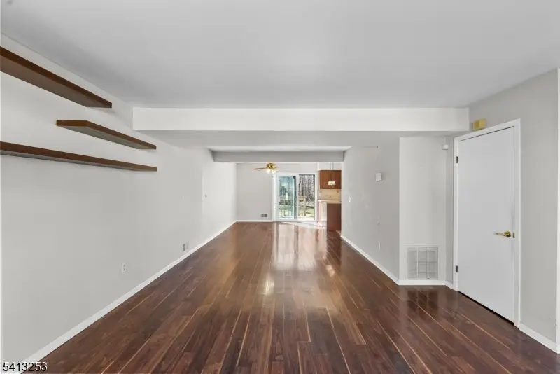 395 Mohegan Cir, Andover, NJ 07848 - #3