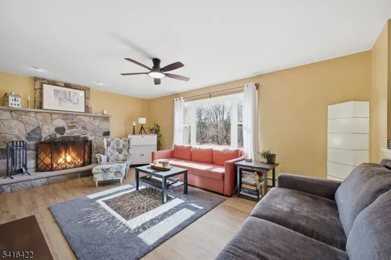 7 Summer Ln, Knowlton, NJ 07832 - #3