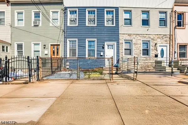 138 Broadway, Jersey City, NJ 07306