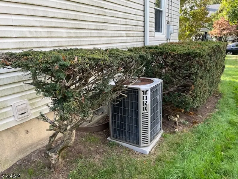 520 Winsor St, Bound Brook, NJ 08805 - #3