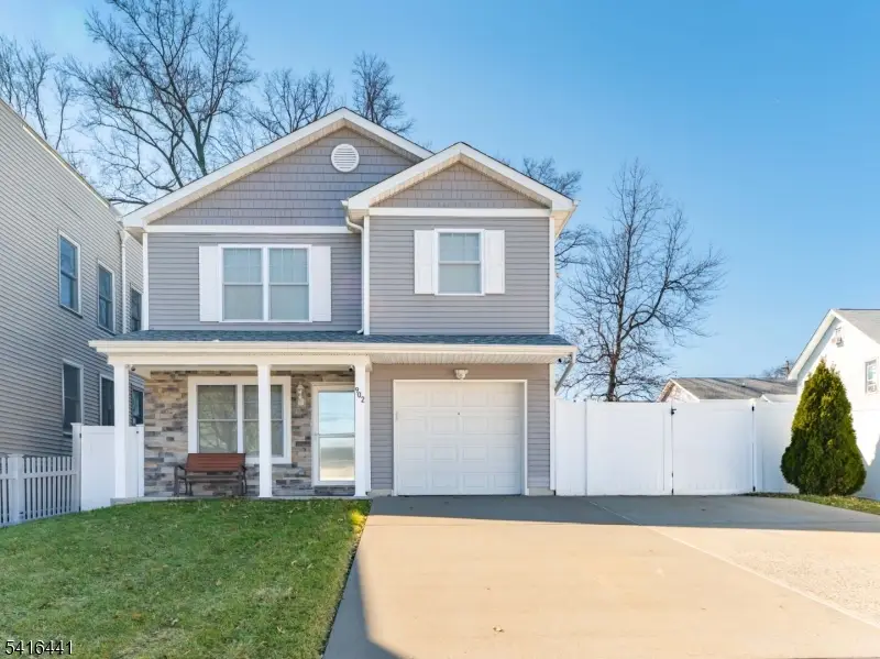 902 Spruce St, Roselle, NJ 07203 - #1